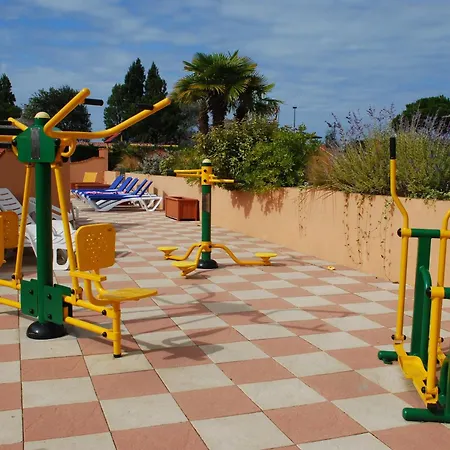 乐普依特斯鲁查斯露营酒店